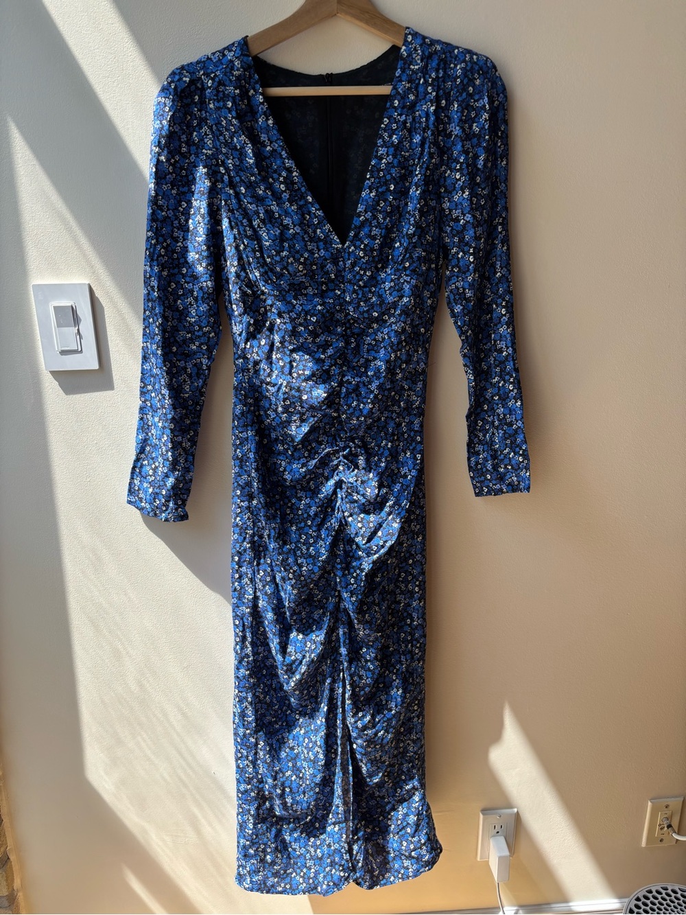 Zara Blue Floral Ruched V-Neck Long Sleeve Midi Dress